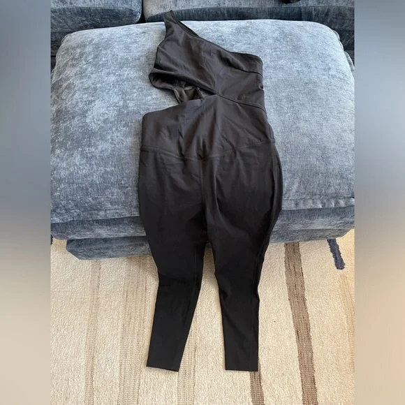 FREE PEOPLE MOVEMENT ONSIE - Picture 2 of 2